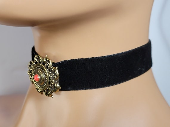 black velvet sunburst charm choker,gemstone choker - image 6