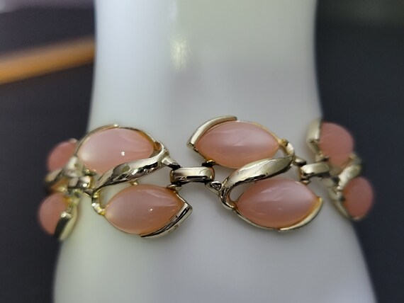 Vintage pink thermaset leave bracelet, Thermoset … - image 9