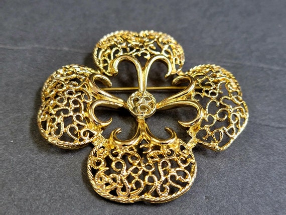 Large gold filigree lace cross shaped brooch pin,… - image 3