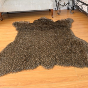 5&#39; x 6&#39; Mountain Bearskin Acrylics Polyester Fur Cabin Decors Accents Rug