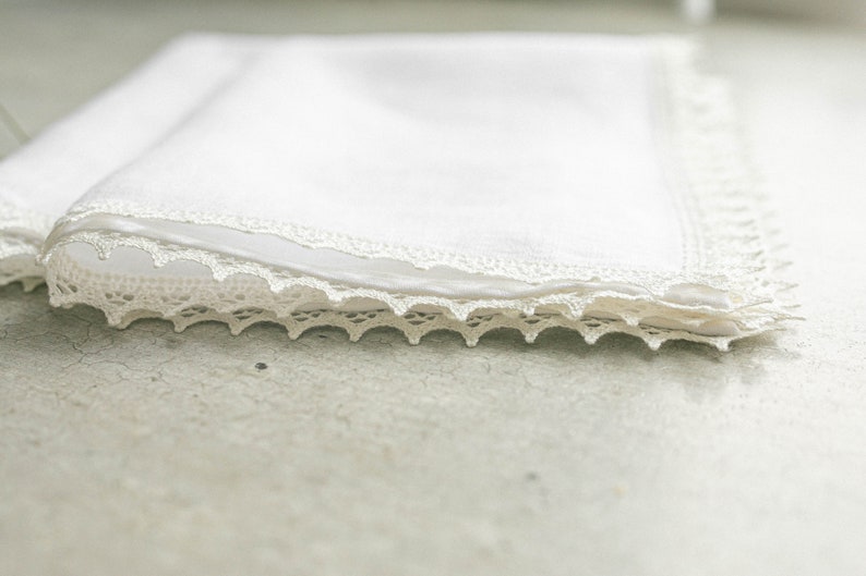 White Linen Placemats With Crochet Lace / Dinnings placemat / Linen placemats set/ Gift for your mother / image 8