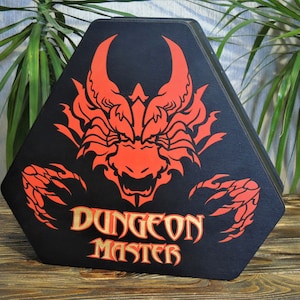 Personalized DnD Whiskey Set: Engraved Glasses & Wooden Box
