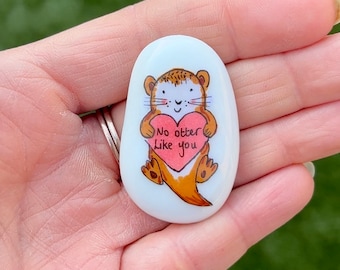Otter personalised pebble  , otterly in love, gift for loved one , pocket hug , otter lover small gift  , gift for her , gift for him