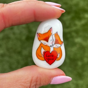 Fox pocket hug pebble / personalised gift /love you /letter box gift/gift for her /gift for him/foxes /keepsake gift/stone