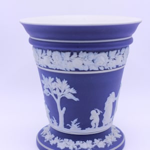 Wedgwood blue vase - Etsy 日本