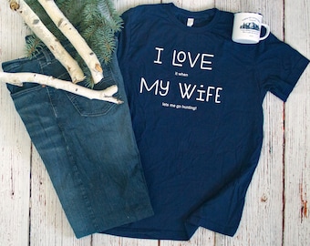 T Shirt da caccia Uomini, Camicia da caccia divertente, Regali da caccia per uomini, Camicia da caccia scherzo divertente, Papà cacciatore, Camicia cervo, Regalo per cacciatore