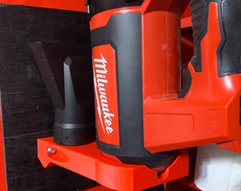 Soplador de hojas Milwaukee M12 de montaje en pared