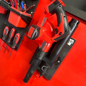 Milwaukee 18v blower wall mount