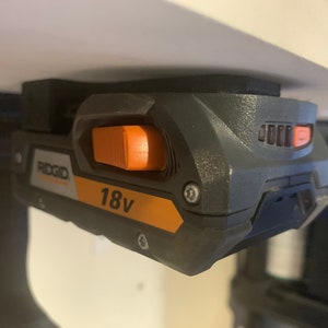 RIDGID Locking Battery Holder image 1