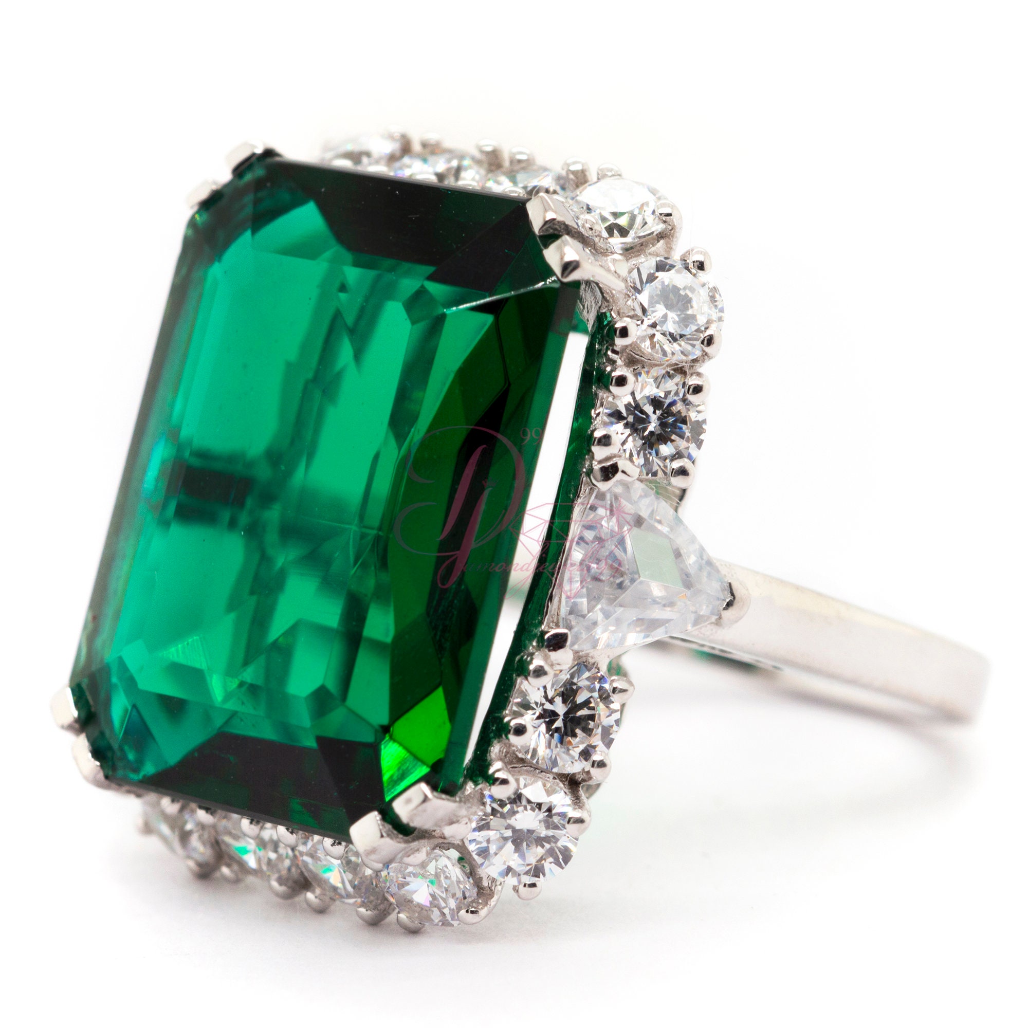 18 X 14 MM Green Emerald Trillion and Round Cut Big Diamond - Etsy Canada