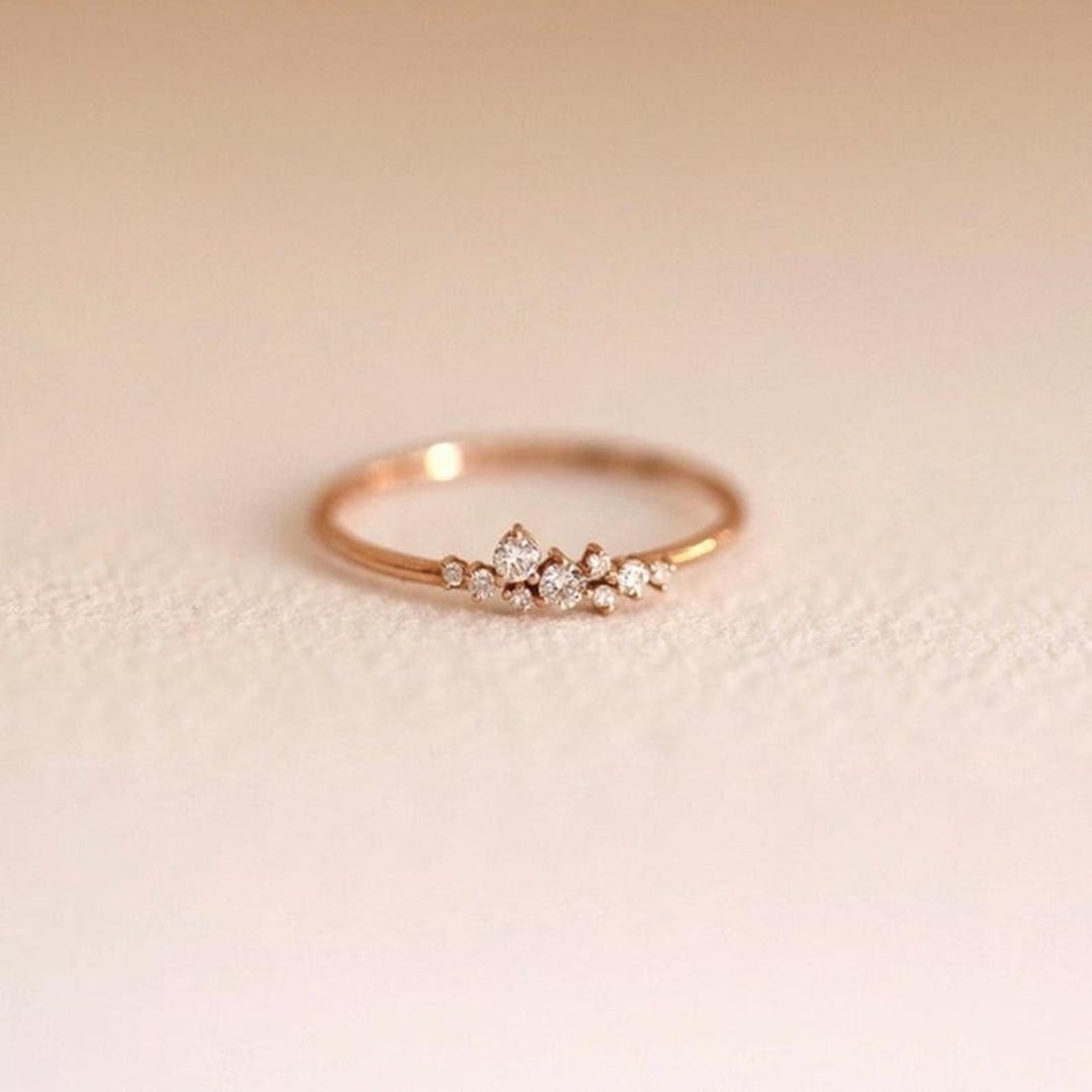 Minimalist Engagement Ring - Dainty Round Cut Moissanite Diamond Ring ...