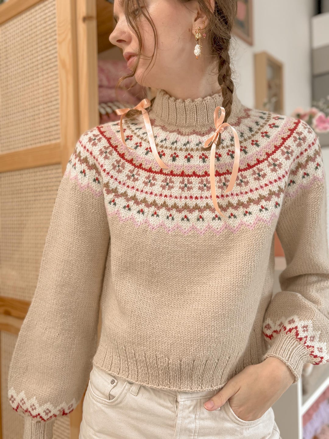 【YOURNUS】Holly Stripe Half Knit 008A2468_grande.jpg?v=1751979158