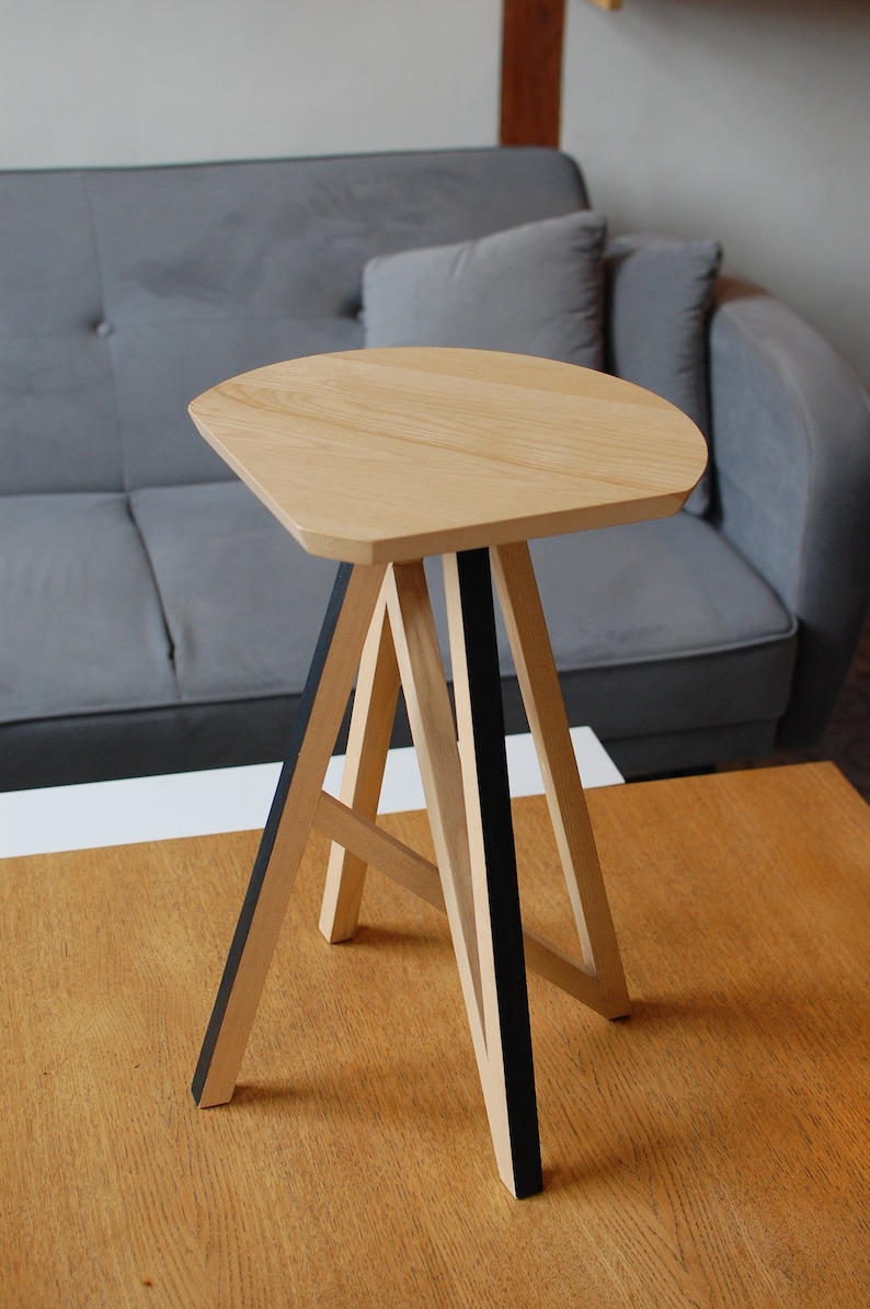 Design wooden stool MEDIATOR image 1