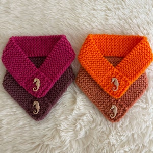 Seahorse Knit Pet Scarf