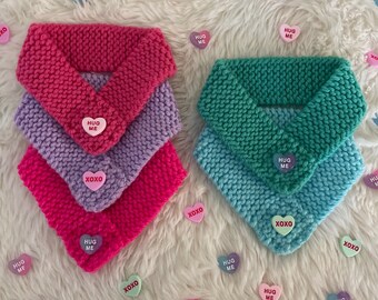 Valentine Heart / Hug Me / XOXO Knit Pet Valentine’s Day Scarf