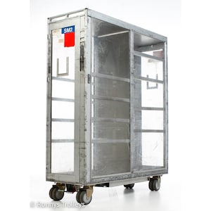 Driessen VITRINE-trolley voor het presenteren van merchandise en belastingvrije goederen aan boord. Belastingvrije keukenwagen voor vliegtuig; Flugzeug-trolley