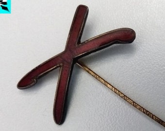 Crossed skis - skiing with class
