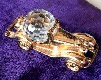 Crystal glass car: shine and elegance