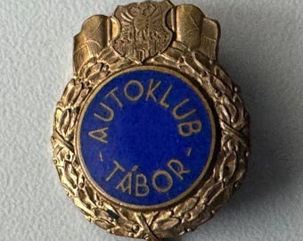 Rare AUTOKLUB TÁBOR Pin – Czech Enamel Badge with Eagle Crest, Collector’s Item