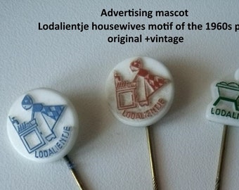 Lodalientje’s 1960s Nostalgic Pins - Vintage Ad Designs