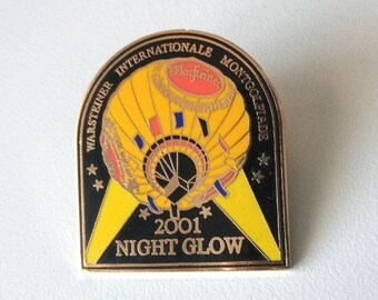 Warsteiner Montgolfiade Pin - NIGHT GLOW 2001 - Collectible