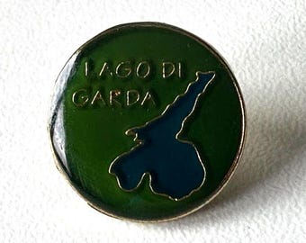 Lake Garda Souvenir Pin – Scenic Lake Silhouette for Collectors