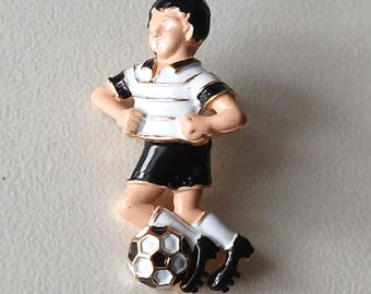 Soccer player animation pin – 1990s period original (moving legs)