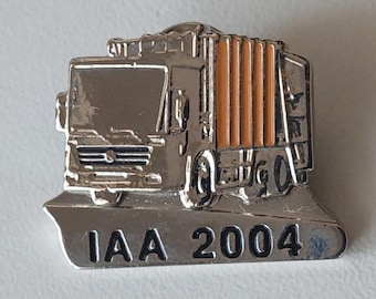 Urban Efficiency: Mercedes-Benz Econic Garbage Truck Pin IAA 2004