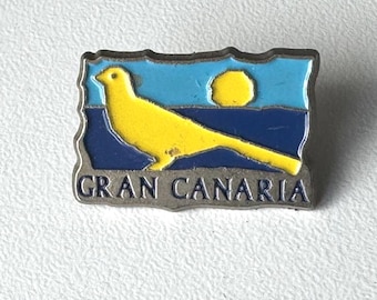 Gran Canaria – Rare colorful souvenir pin with canary bird, collector piece
