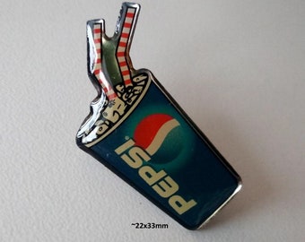 Pure Retro Vibes: 90s PEPSI Cola Cup Pin!