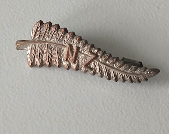 NZ Silver Fern Brooch – New Zealand’s National Emblem in Silvered Vintage Form