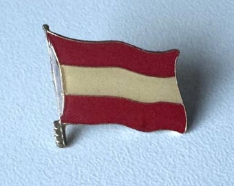 Wear Austria – Rare Epoxy Flag Pin in Classic Design