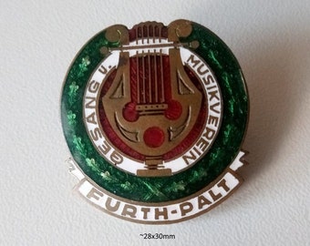 Vintage Elegance: Furth-Palt Singing and Music Club Brooch