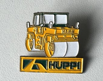 Rare HAMM Road Roller Collectible – Original HUEPPI Embossed Metal Pin