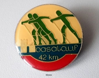 Iconic Koasalauf: Vintage Ski Pin from the 70s