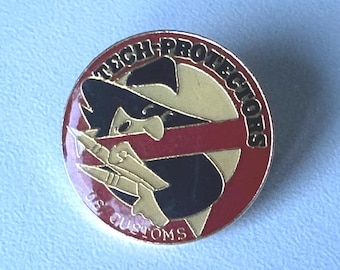Vintage US Customs – Rare ‘Tech Protectors’ Agency Pin from an Earlier Era