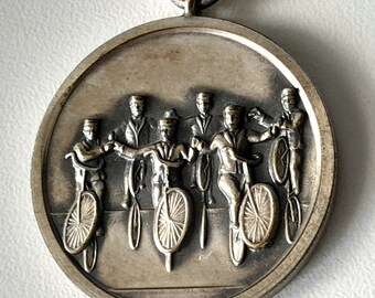 Honor and History: 6er Steuerrohrfahrrad Medal!