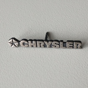 Rare épingle Chrysler Pentastar - 1995