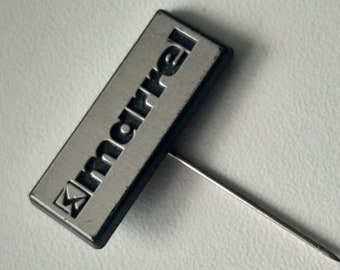 Vintage Marrel Plastic Pin - A Must-Have for Collectors!