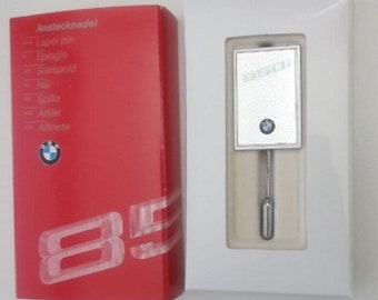 BMW 850i hologram pin from the 1990 Geneva Motor Show in original packaging