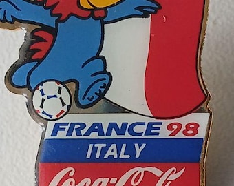 Refreshing Memories: Coca-Cola France 98 Italy Pin