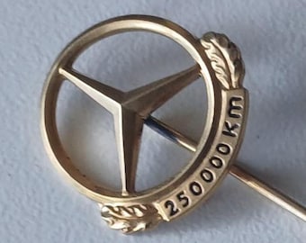 Mercedes-Benz Milestone Pin – 250,000 km in 835 Silver & 24K Gold