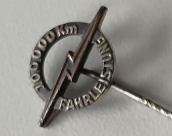 Opel Blitz pin with 100,000 km honor