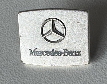 Rare Mercedes IAA 2003 Pin – Silver Plated Star Lettering Badge