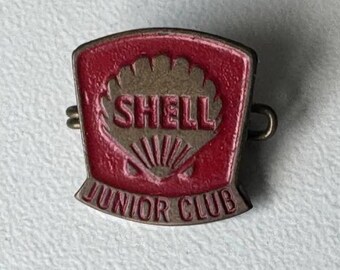 Rare Shell Junior Club Brooch – Authentic Red Brand Badge