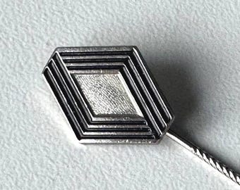 Renault diamond lapel pin – IAA 1991 – original logo collector badge