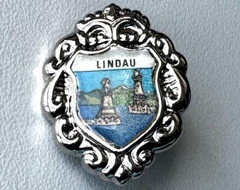 Lindau Souvenir Pin – Crest & Harbor Landmark for Collectors