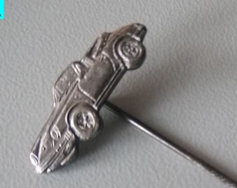 Porsche 911 Cabrio Pin: A classy accessory for Porsche fans