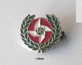 Vintage BP Victory Wreath: Bertoni Milano Brooch - Wearable Oil History