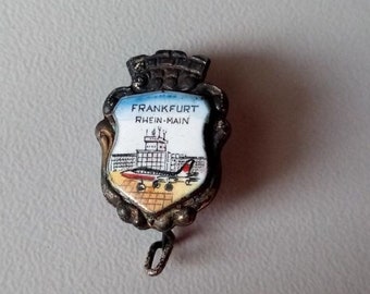 A piece of Bad Harzburg: A brooch with the spa town's coat of arms